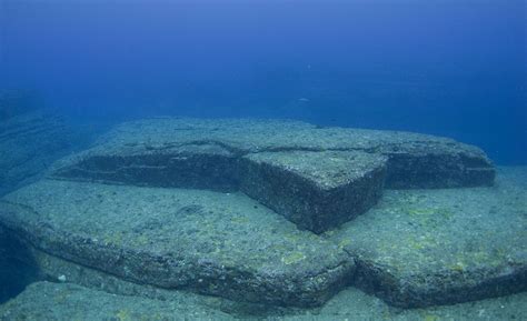 yonaguni monument japan